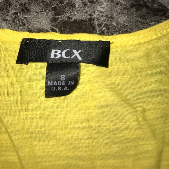 Yellow textured blouse - Picture 4 of 6